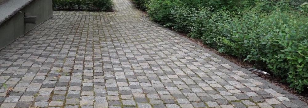 Яку бруківку вибрати для приватного будинку: кам’яна бруківка