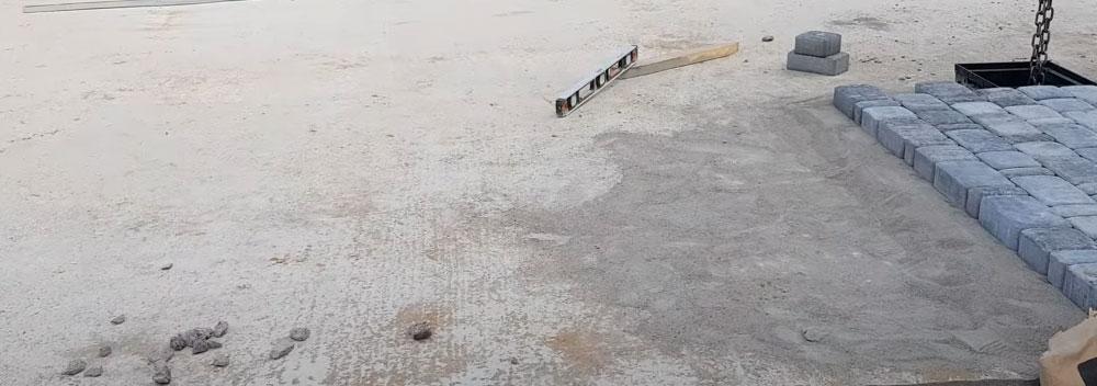 Можно ли укладывать тротуарную плитку на старый бетон