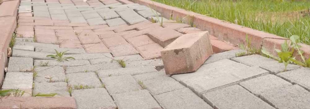 Помилки при укладанні тротуарної плитки: неякісне укладання основи